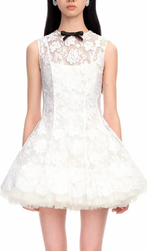 WHITE LACE SLEEVELESS MINI DRESS Hot new arrivals in mini dresses