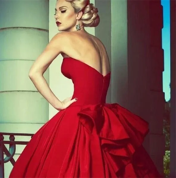 Designer Sweetheart Red Ball Dresses Halter unclassified dresses