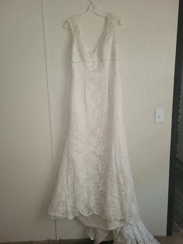 David's Bridal V-Neck Lace Fit to Flare Lace Party Dress